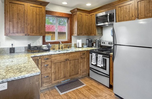 Tamarack Resort Cabin | Rustic Modern Mountain Retreat Near Boulder Creek