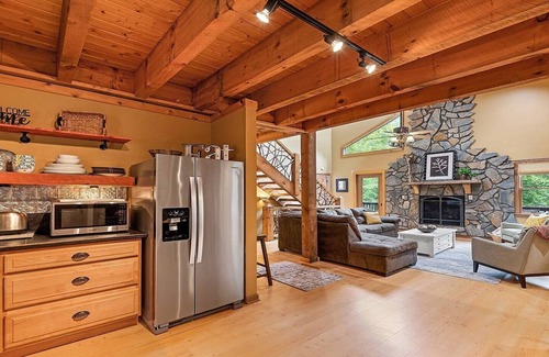 Mountain Springs House | Rustic Mountain Retreat-Spacious, Pet-Friendly