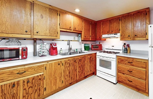 Rochester House | Rustic mountain-view home with firepit & washer/dryer - skiing & golf nearby