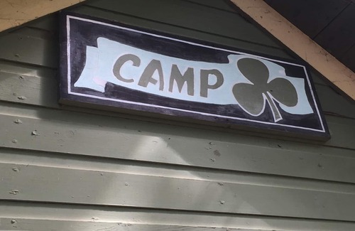 Woodgate House | RUSTIC PRIVATE SECLUDED ADIRONDACK COTTAGE