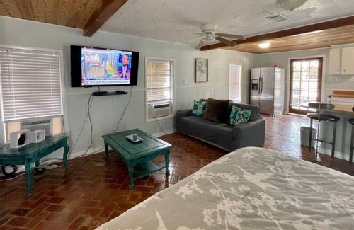 Gulf Park Estates Boat Rental | Rustic Relaxation- A Fisherman’s Dream