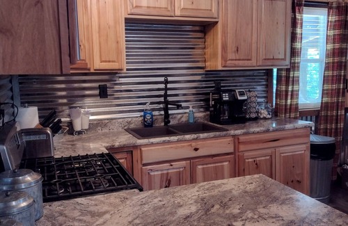 Annapolis Cabin | Rustic River Cabin Getaway