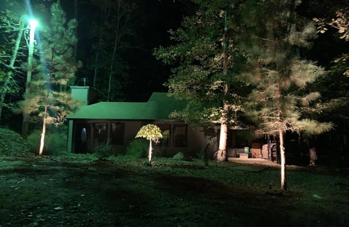 Flint Creek Cabin | Rustic River cabin- located near the Illinois river!