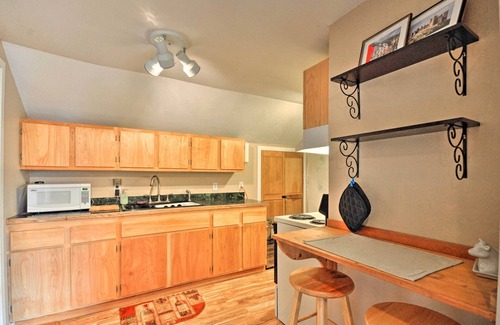 Stevenson Apartment | Rustic Stevenson Hideaway with View on the Gorge!