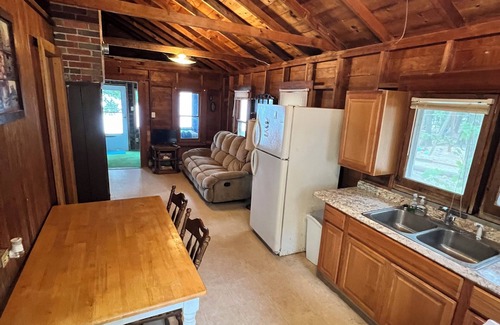 Herron House | Rustic View Cabin sits on a 2.5 acres on beautiful Hubbard Lake.