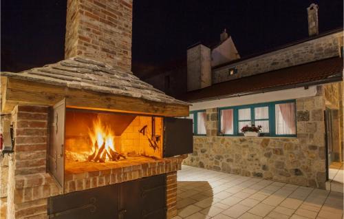 Prolozac House | Rustic Villa Imota