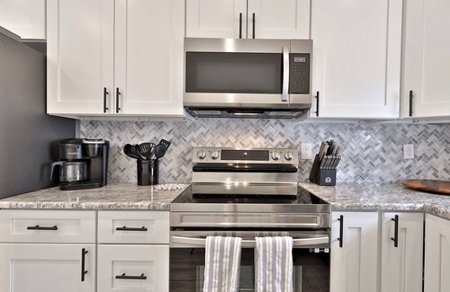 East Haven  Rutland County House | Rutland's Hidden Gem: 2 BR/1BA Renovated Home Close to Everything