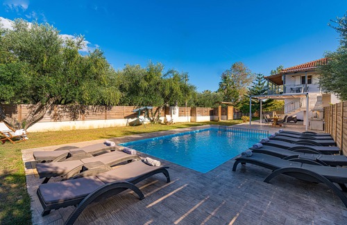 Fiolitis Villa | ruvelis villa zakynthos