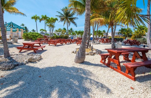 Cutthroat Harbor Estates House | RV lot! 5 night minimum! @ Venture Out!