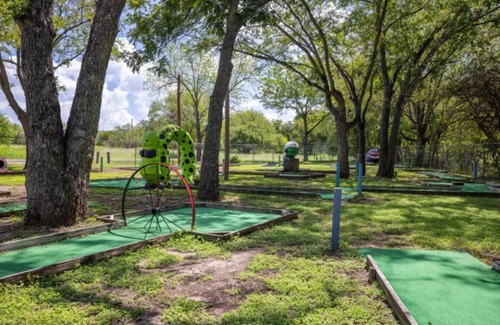 Burnet RV Rental | RV Site - Pull Through 27