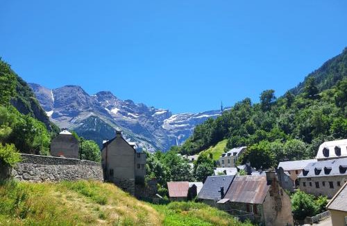 Gavarnie-Gedre Villa | Séjour d'Exception - Villa 4 Suites Vue Cascade