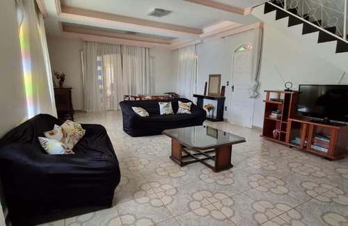 Lagoa Santa House | Sítio Aconchegante 4qts - piscina aquecimento solar, lareira e muito mais