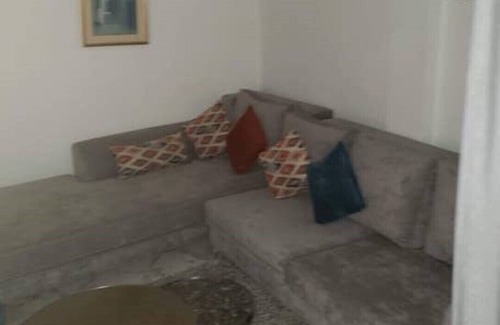 Cite Ettadhamen House | S + 3 great 500 m from the sea