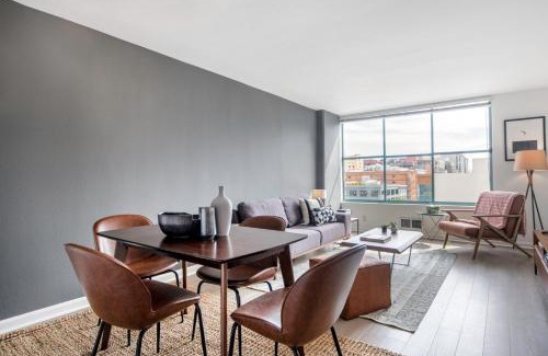 South Beach Apartment | S Beach 1BR w Gym Pool Sauna nr SF Bay SFO-136