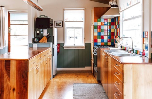 Binalong Bay Apartment | s u n s e t s h a c k | Binalong