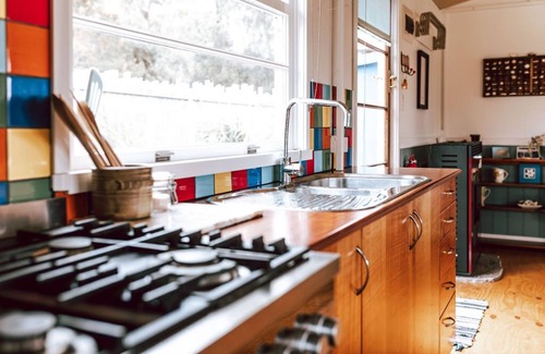 Binalong Bay Apartment | s u n s e t s h a c k | Binalong