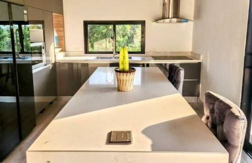 Los Brazos Apartment | Sabaneta - Hidden Luxury Apartment by the beach