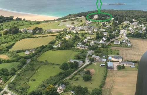 Pleherel-Plage-Vieux-Bourg House | Sables-d'Or | Splendid Villa | Beach at a walking distance| Large heated pool