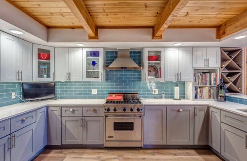 Northville Cabin | Sacandaga Lake Retreat With Hot Tub & Kayak