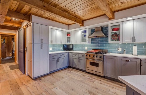 Northville Cabin | Sacandaga Lake Retreat With Hot Tub & Kayak