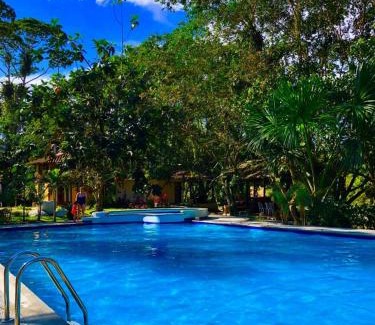 Tena House | Sacha Tinku