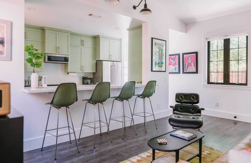 East Sacramento House | Sacramento Guest House w/Patio ~ 5 Mi to Downtown