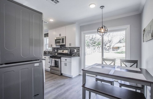 Waco House | Sadie's 5 *Star* Retreat For Your Waco Stay