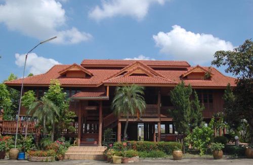 Chaiyasathan Resort | Saengthong Resort Chiangmai