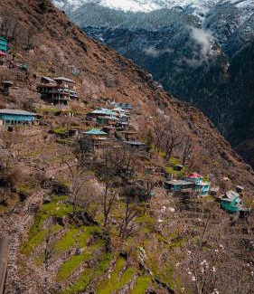 Nichar House | Safarnama Homestay & Camping Service