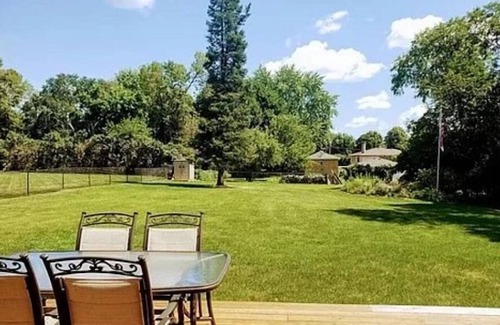 Roseville House | Safe and tidy Cape Cod in a very good neighborhood. Pet friendly.