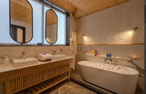 Khattalwada Villa | SaffronStays Casa Stella