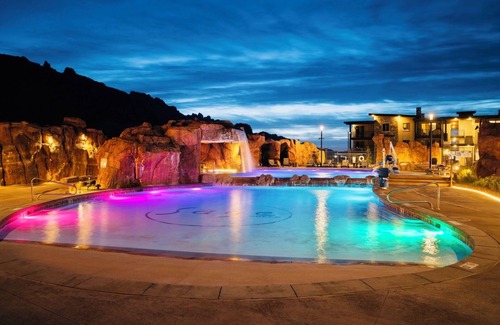 Moab South Valley Condo | Sage Creek at Moab *Combo F10 & F11* Pool