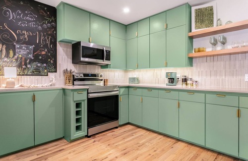 Fredericksburg House | Sage's Nest | 2/1, Hot Tub, Gas Firepit, Full Kitchen, Yard Games + Game Room