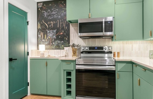 Fredericksburg House | Sage's Nest | 2/1, Hot Tub, Gas Firepit, Full Kitchen, Yard Games + Game Room