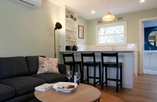 Anna Bay House | Sahara Trails 'Cabin 3' - WiFi, Air Conditioning, Horse Riding and much more !