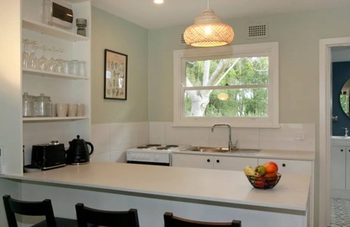 Anna Bay House | Sahara Trails 'Cabin 3' - WiFi, Air Conditioning, Horse Riding and much more !