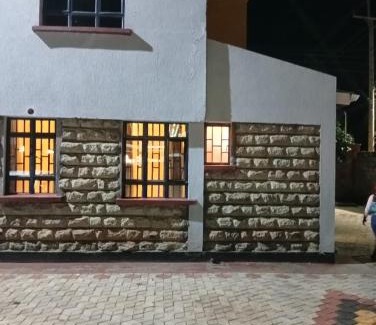 Eldoret House | Sahel Executive Studio apartment with separate kitchen and bathroom in another section from the main room for cheap accommodation in Elgon View near Eldoret sports club,Rapha Hospital, Naivas supermarket, rupha mall, and Eldoret International Airport