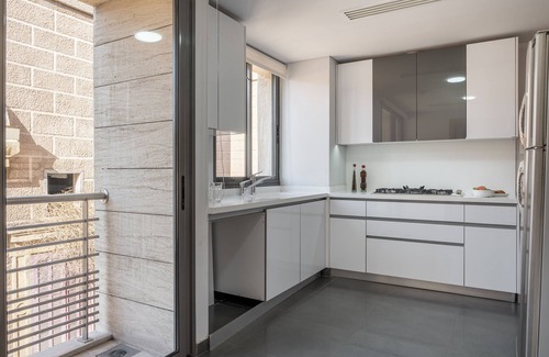 Gemmayzeh Apartment | Saifi 1056