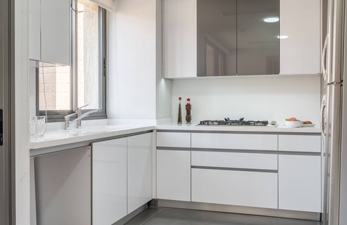 Gemmayzeh Apartment | Saifi 1056