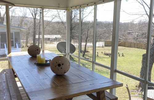 Cookson House | Sailfish Cottage Tenkiller Lake 1/4 mile to Snake Creek Marina