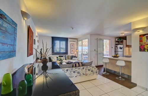 Carosse Apartment | Saint Gilles les Bains, luxury T4 of 87 m2, air-conditioned, sea view,