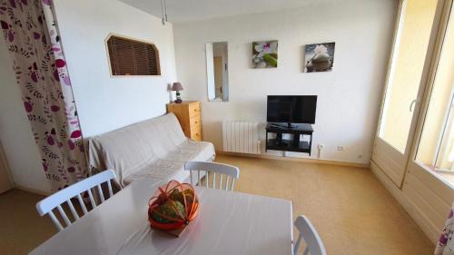 Saint-Pierre-la-Mer Apartment | Saint Pierre la mer - Les Sénillades - T2 cabine proche de la grande plage