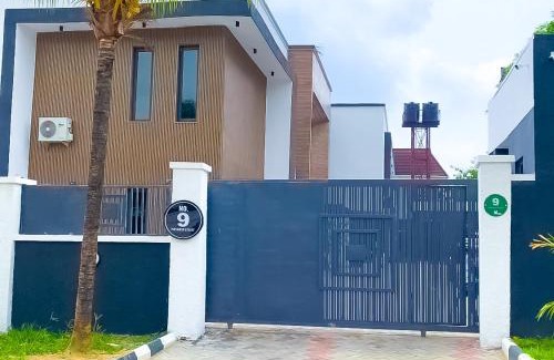 Wuse 2 Hotel | Saint Tropez Hotel and Suites