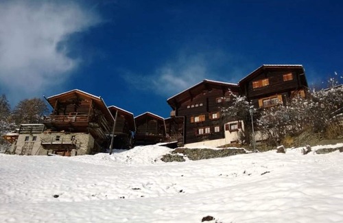 Saint-Jean Apartment | SaintJean/Grimentz: Apartment with balcony and view of the snow-covered 4000s