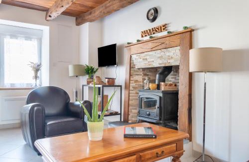Plumieux House | Saléànou