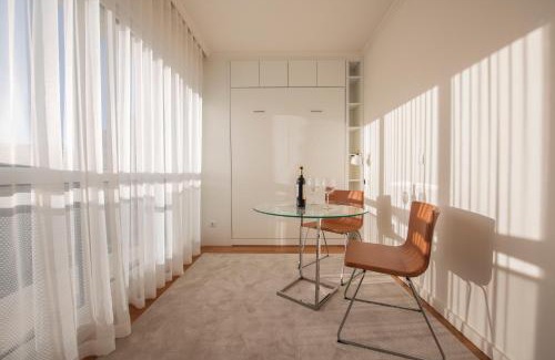 Sao Jorge de Arroios Apartment | Saldanha Executive Apartment by The Portuguese Butler