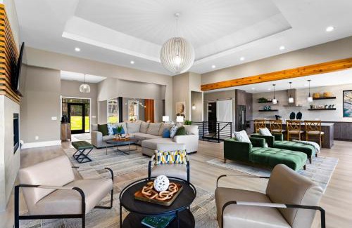 Mayhew House | Salience Path w/Heated Pool & Game Room