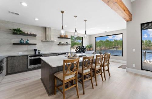 Mayhew House | Salience Path w/Heated Pool & Game Room