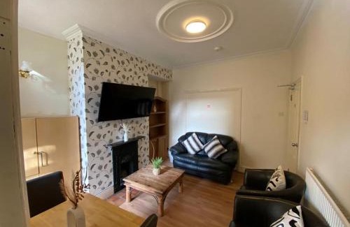 Kettering Apartment | Salisbury House