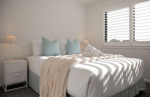 Bicheno House | SALT #1 - Front Unit